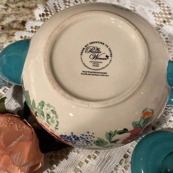 The Pioneer Woman Country Garden Teapot - Picture 7 of 7